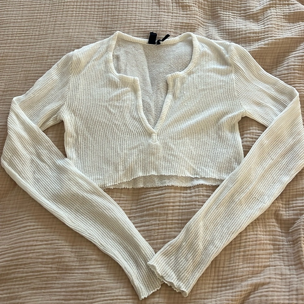 LONG SLEEVE CROP TOP